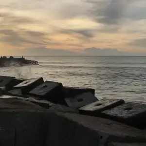 Senja dan mentari 