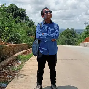 GAPAI CITA-CITA MENINGGALKAN KELUARGA DAN KAMPUNG HALAMAN