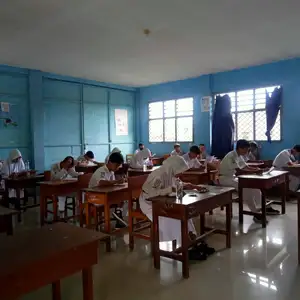 RUMAH TERBENGKALAI