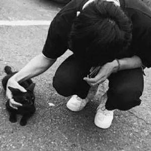 Anak perempuan yang tidak dpat kasih sayang