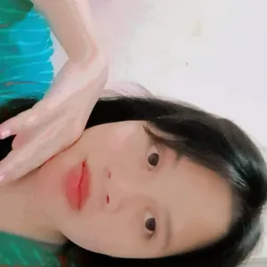 Wanita yg membuatku bahagia