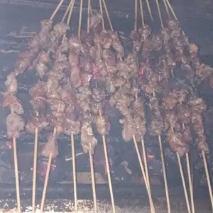 telusuri rumah angker