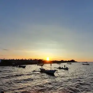 Jadi diri sendiri atau jadi seperti mereka!!...