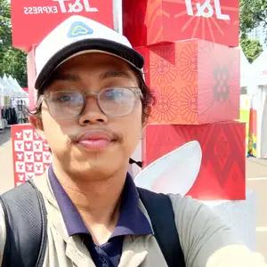 MASIH BISA BAHAGIA YUK BISA YUK 