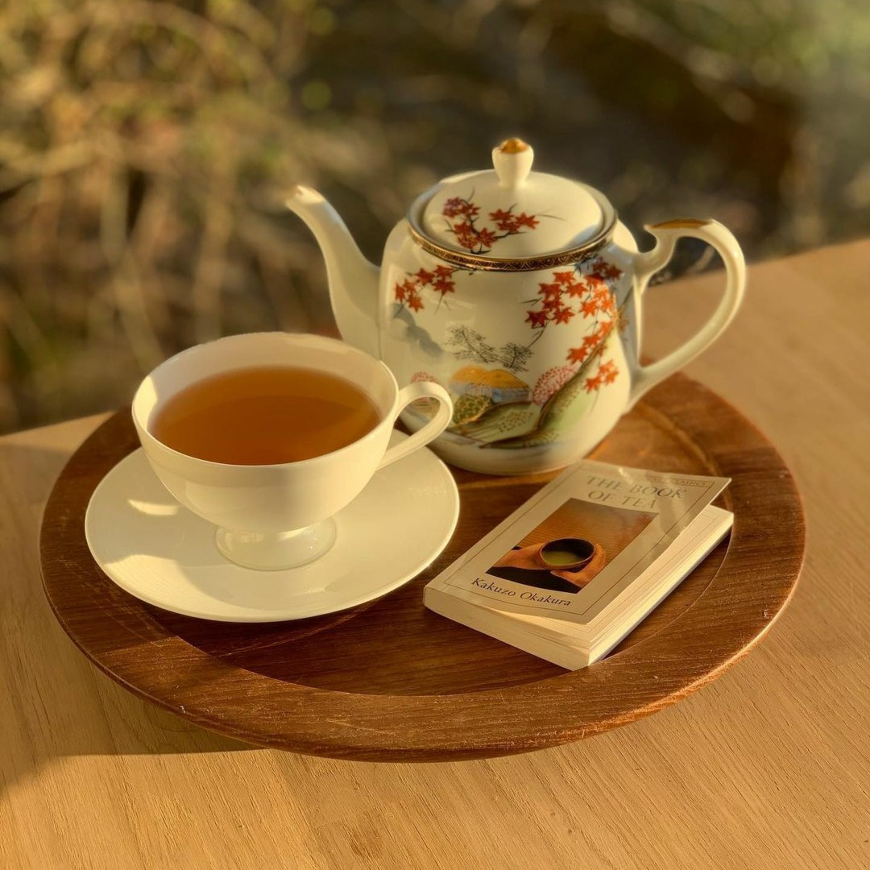 HYCHICK FM #14 - The Book Of Tea, An Irrelevant Death, Cyberpunk