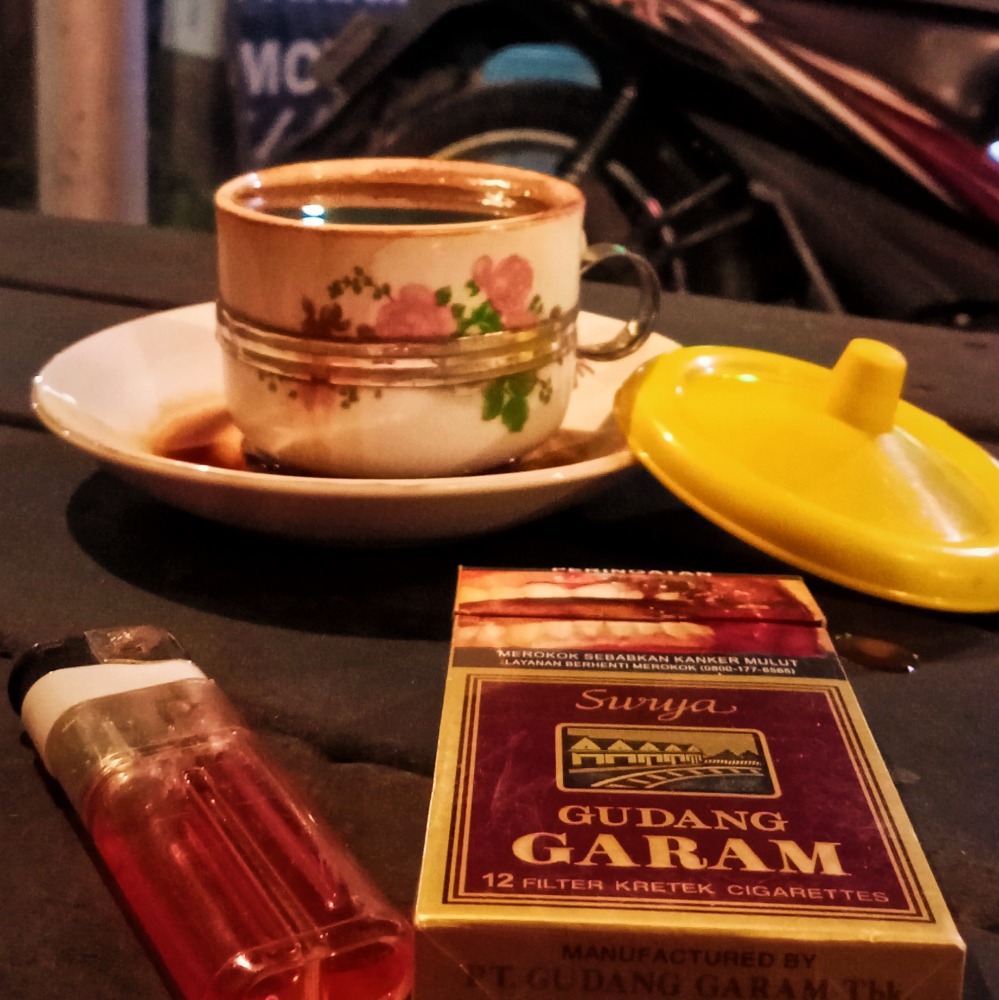 Kopi dan Rokok 