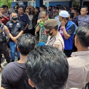PUNAH ATAU BERBENAH