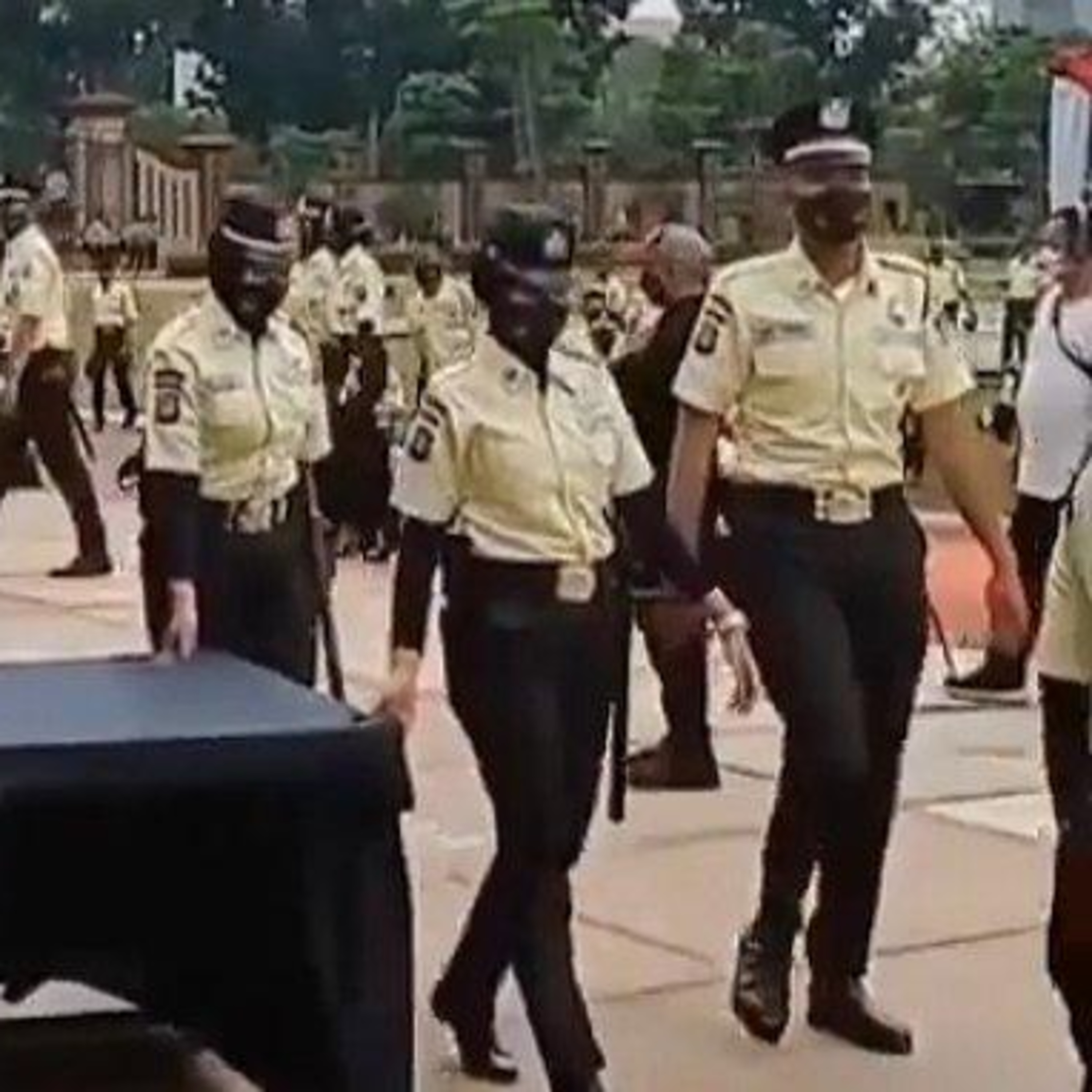 Tribunnews Today - Seragam Baru Satpam, Youtuber Miliki 8 Istri, Kebiasaan Marah Nagita