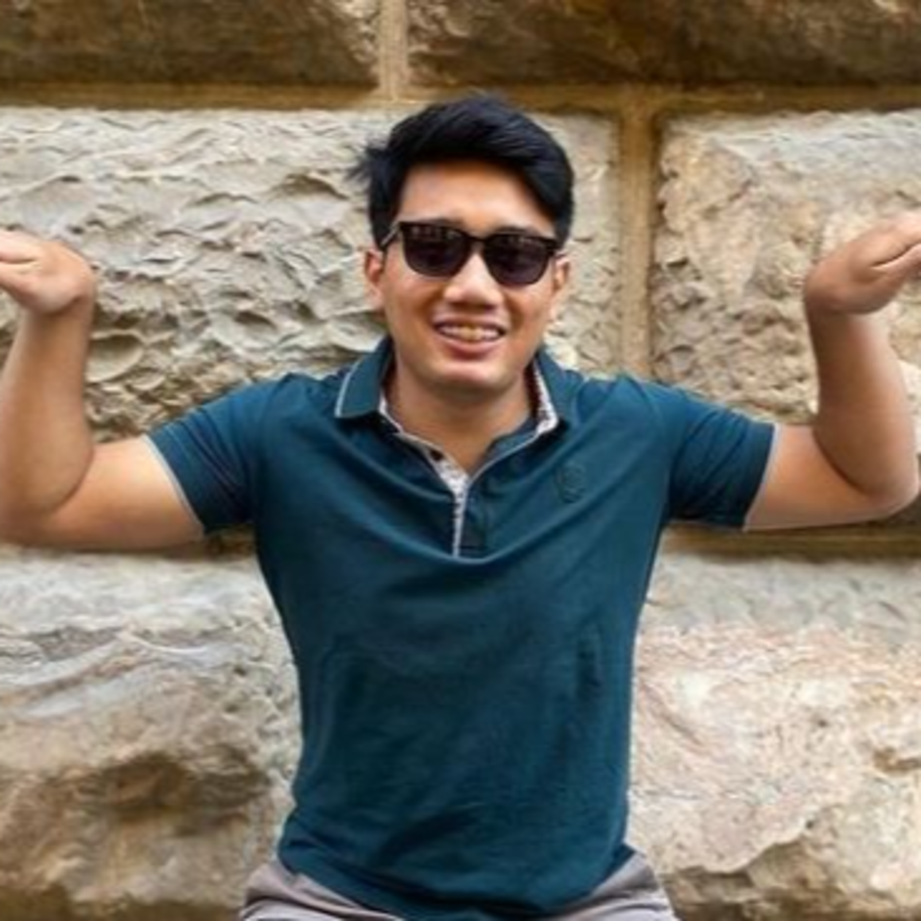 Kenangan Terakhir Eril, Pelajar Hanyut di Padang, Ian Kasela Jual Kacamata Hitamnya