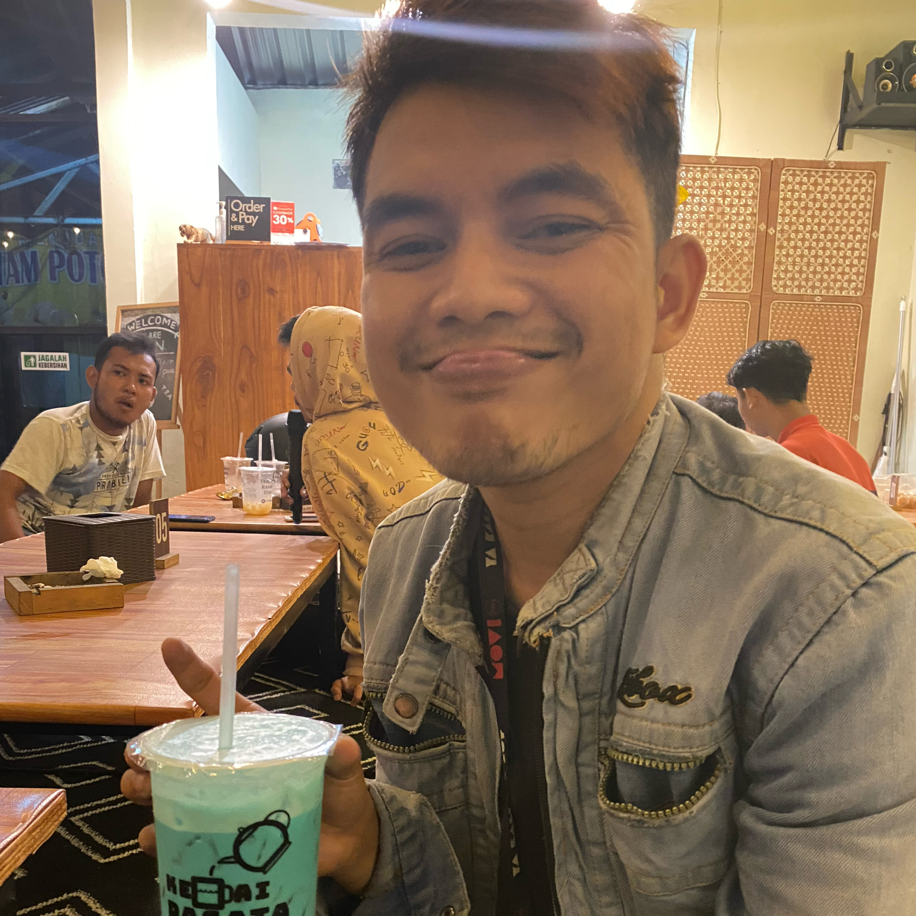 Di comblangin tapi seperti menjodohkan ayam 