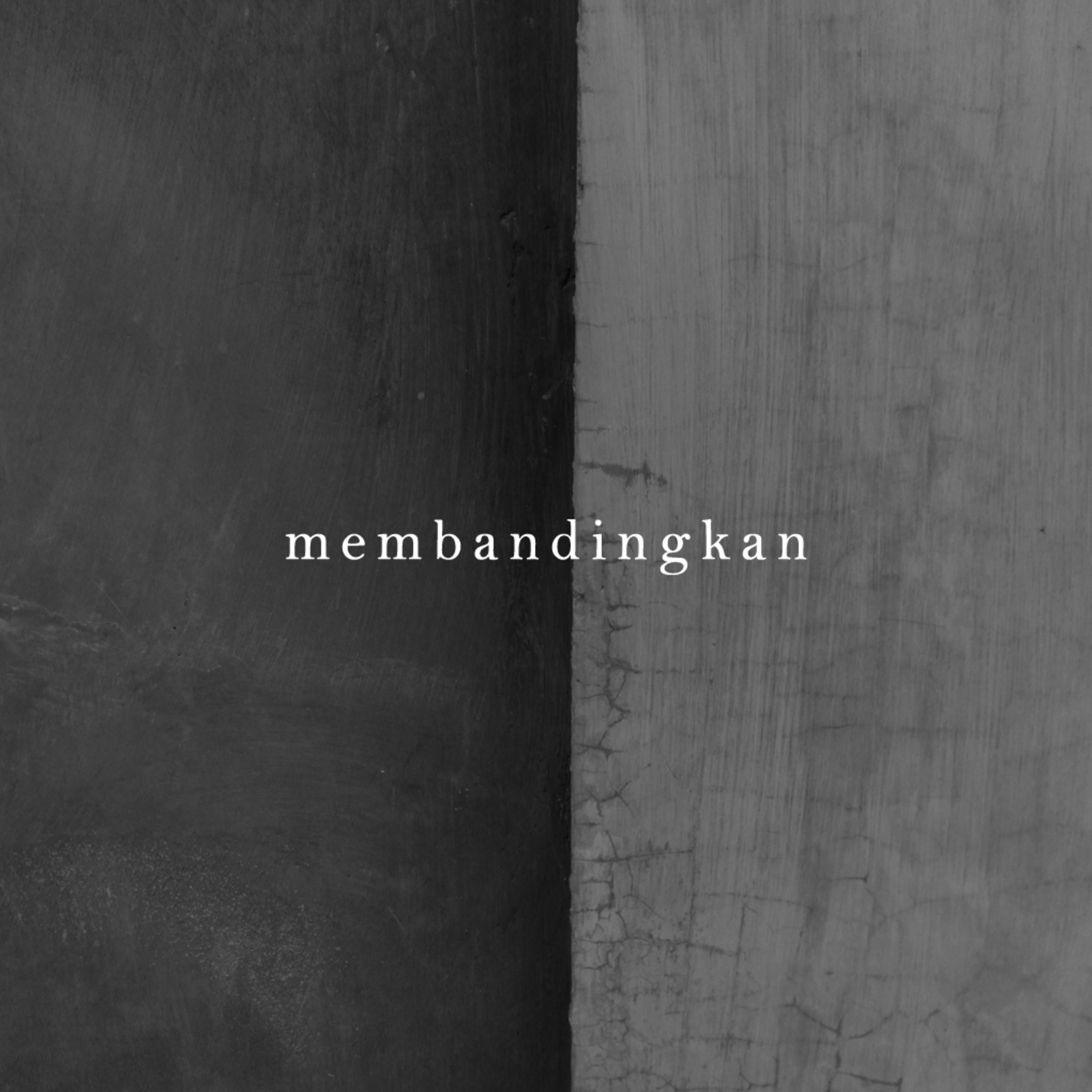 membandingkan