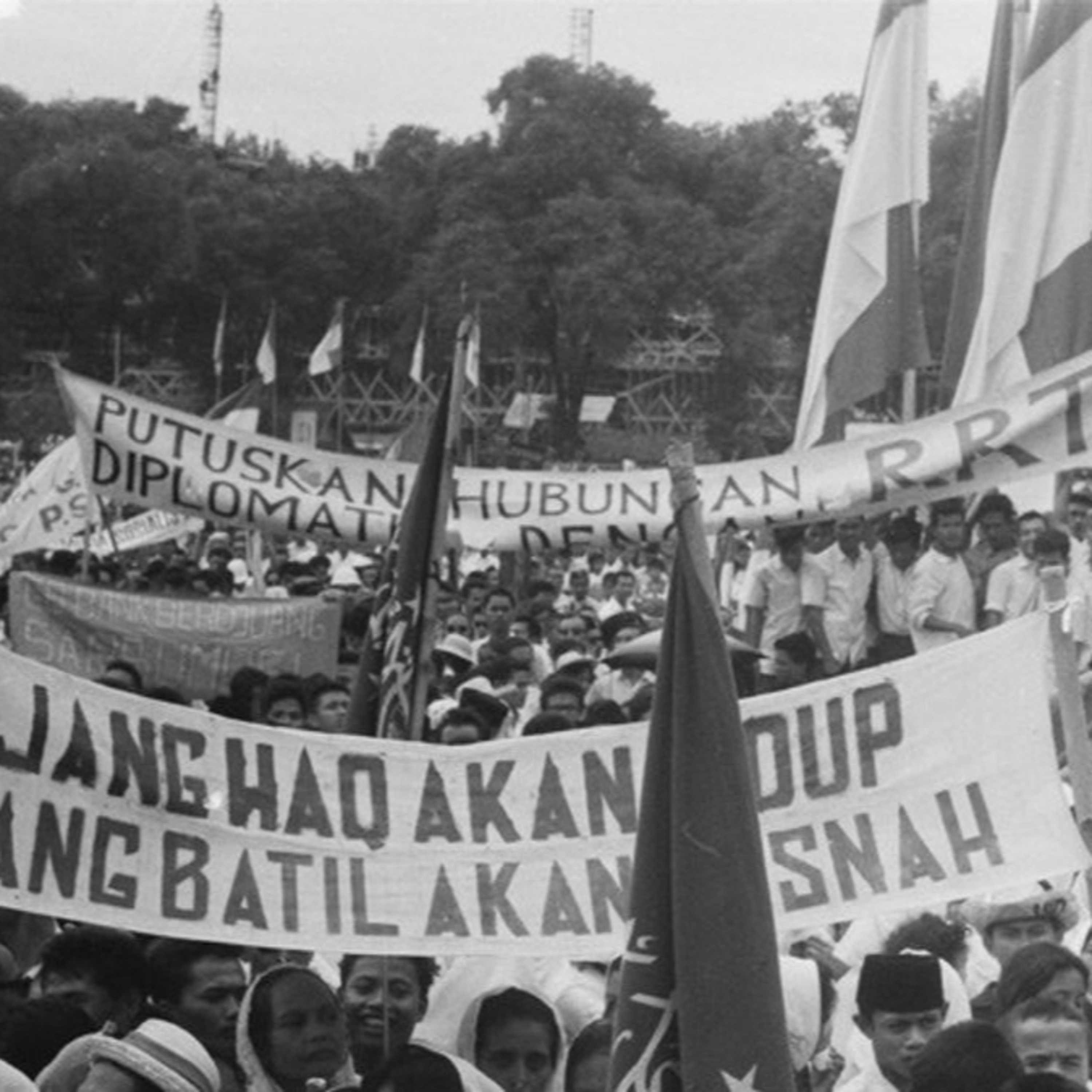 [KAOS] Eps.11_Suara Mahasiswa, Suara Rakyat! : Gerakan Mahasiswa dari Tritura hingga Reformasi