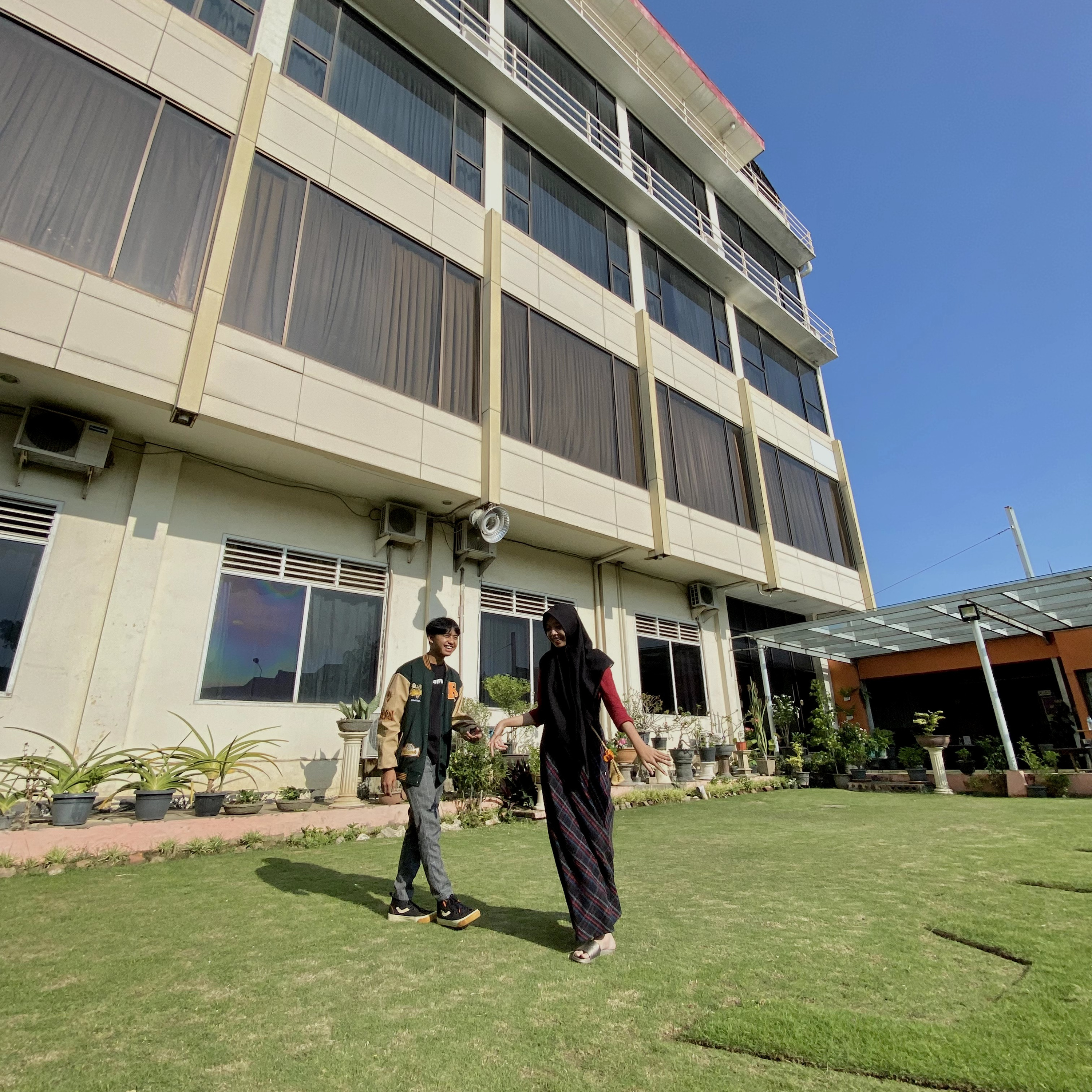 E1. Awal cerita ini dimulai...