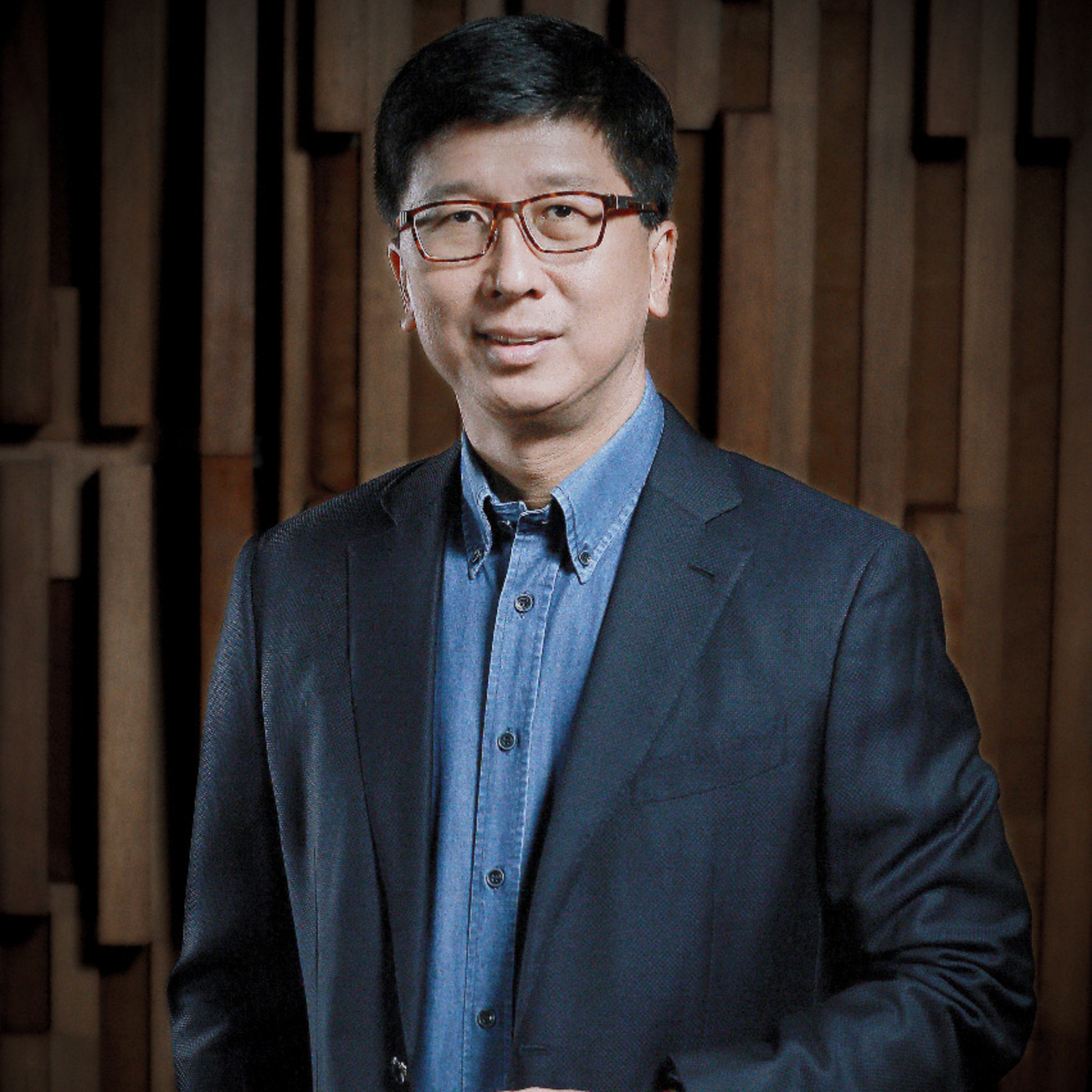 #9 Sutanto Hartono (Managing Director at EMTEK)